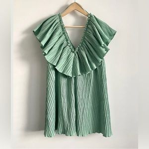 Zara Bloggers Fave Voluminous Pleated Ruffle 
Swing Green Dress  - Size Medium